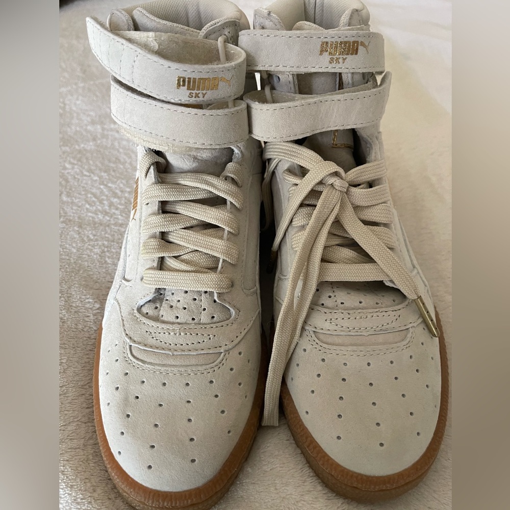 Brand new Woman’s puma shoes